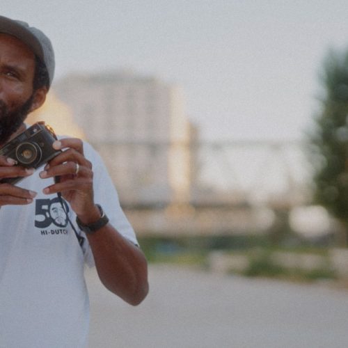 _-slide-webmoments-video-raybarbee